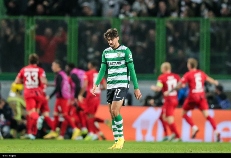 jiuyou游戏-葡体官方：俱乐部支付1100万欧，从巴萨收购特林康剩余50%所有权