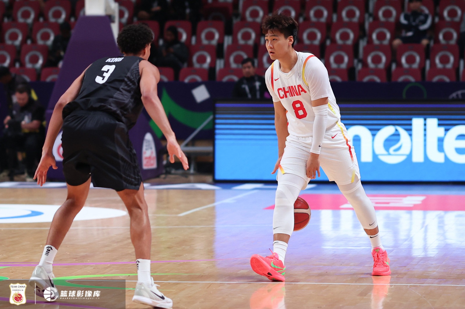 jiuyou入口-媒体人：赵睿把球队扛肩上&amp;MVP当之无愧 如此中国男篮拟怎能不爱