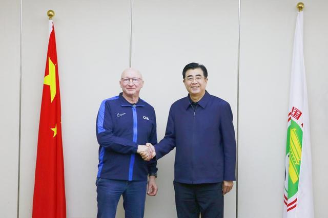 九游官网-克瑞斯·范·普维尔德出任中国足协技术总监