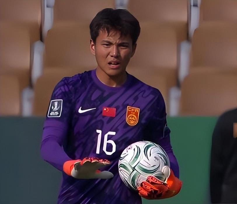 九游官方网站-他是跟李昊齐名的中国门将，刚出道就加盟拜仁，如今却销声匿迹